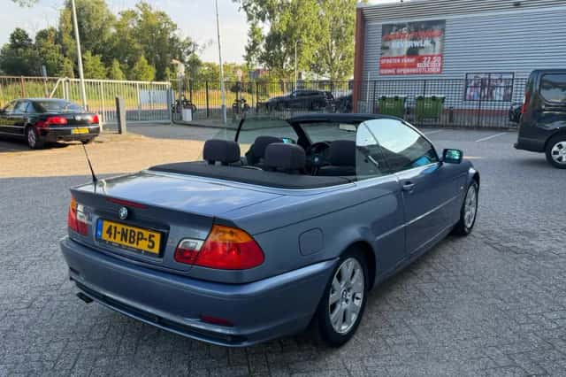 BMW 3-Serie (2001) thumbnail 4