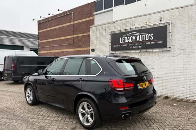 BMW X5 (2018) thumbnail 3