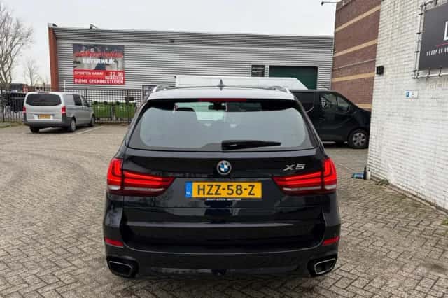 BMW X5 (2018) thumbnail 4