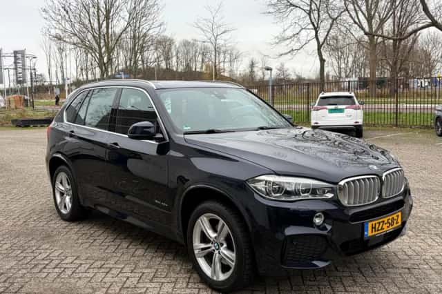 BMW X5 (2018) thumbnail 6