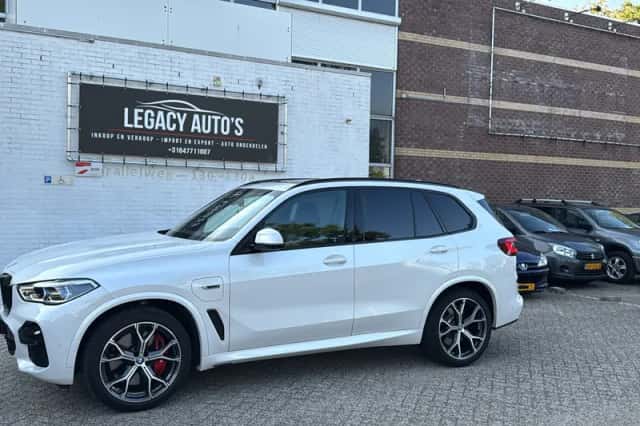 BMW X5 (2022) thumbnail 1