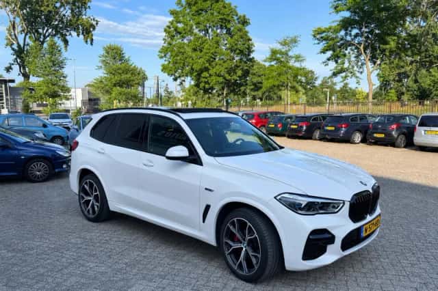 BMW X5 (2022) thumbnail 5