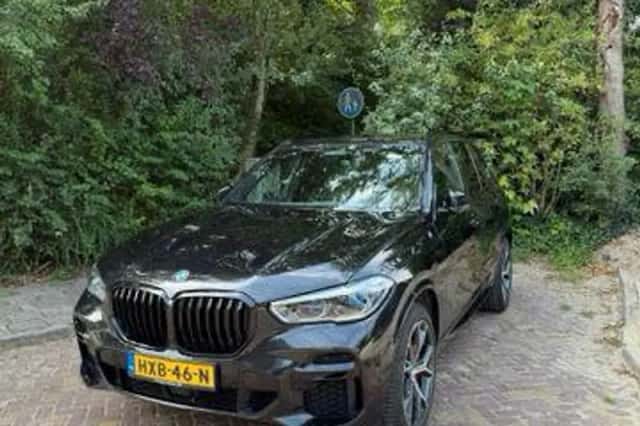 BMW X5 (2022) thumbnail 1