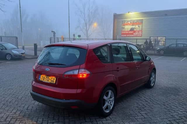 Ford S-Max (2006) thumbnail 4