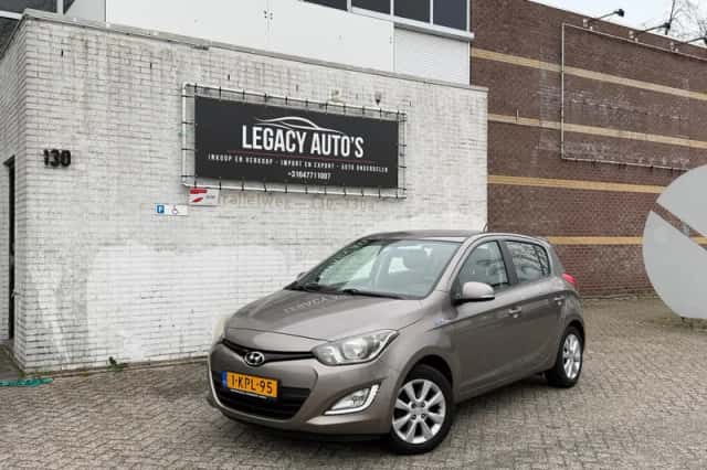 Hyundai i20 (2014) thumbnail 1