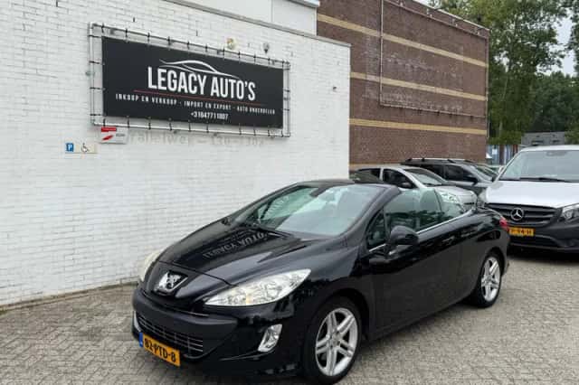 Peugeot 308 (2011) thumbnail 2