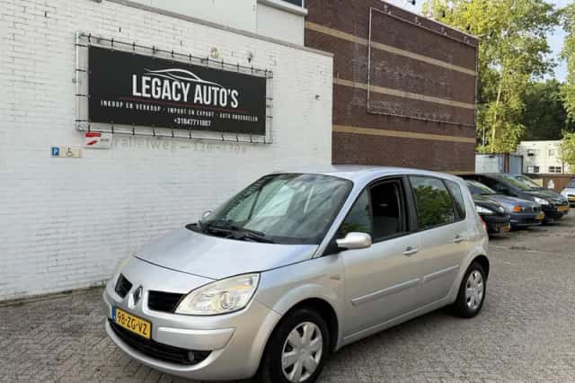 Renault Scénic (2008) thumbnail 2