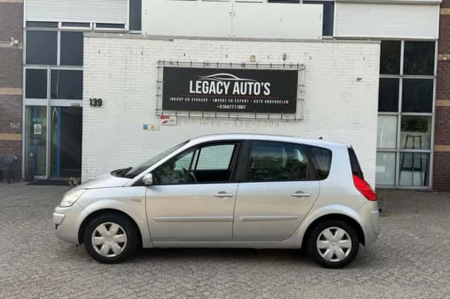 Renault Scénic (2008) thumbnail 3