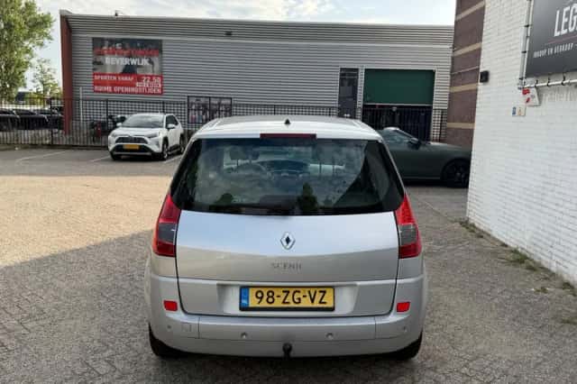 Renault Scénic (2008) thumbnail 5