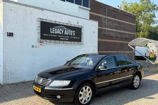 Volkswagen Phaeton (2004) thumbnail 2
