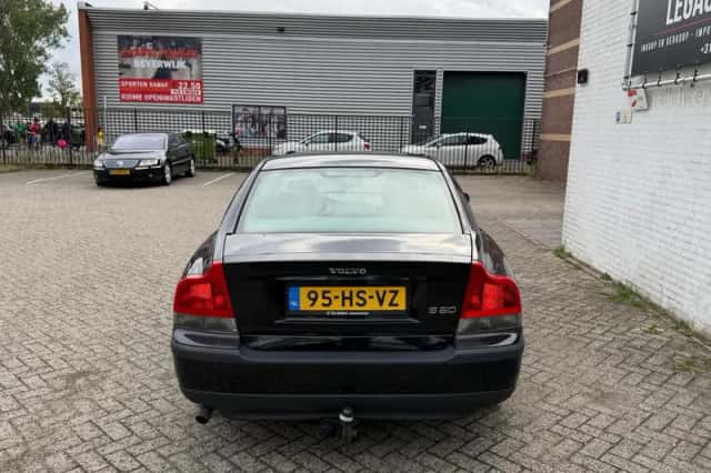 Volvo S60 (2001) thumbnail 5