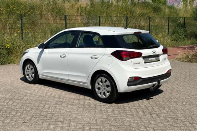 Hyundai i20 (2018) thumbnail 2