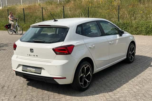 SEAT Ibiza (2018) thumbnail 4