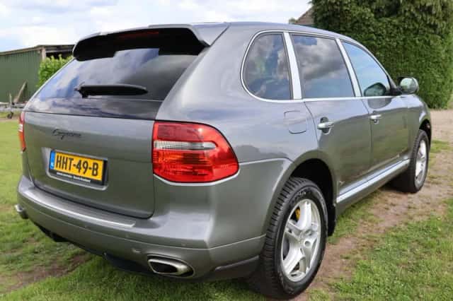 Porsche Cayenne (2008) thumbnail 4