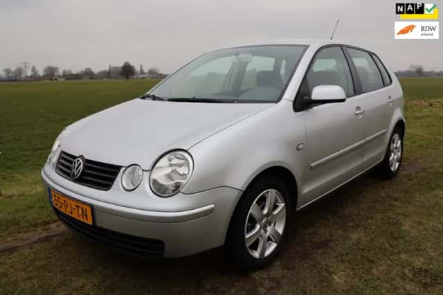 Volkswagen Polo (2004) thumbnail 2