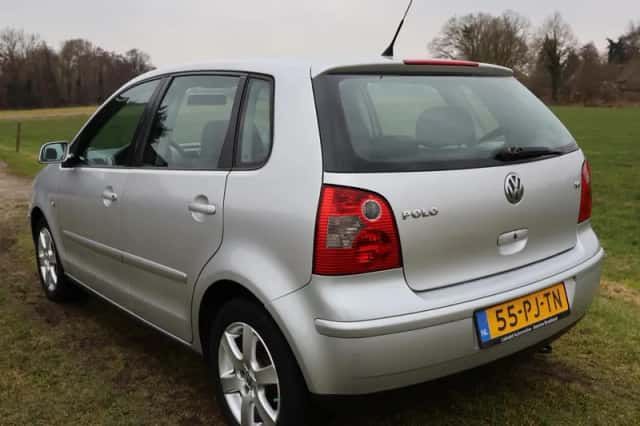 Volkswagen Polo (2004) thumbnail 5