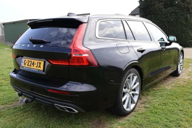 Volvo V60 (2019) thumbnail 4