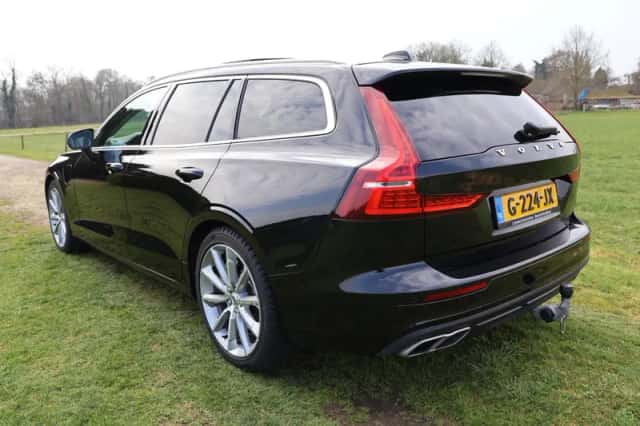 Volvo V60 (2019) thumbnail 5