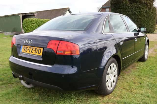 Audi A4 (2007) thumbnail 4