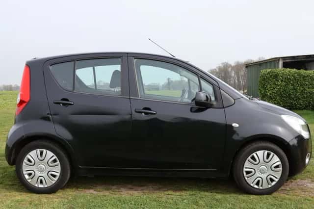 Opel Agila (2008) thumbnail 6
