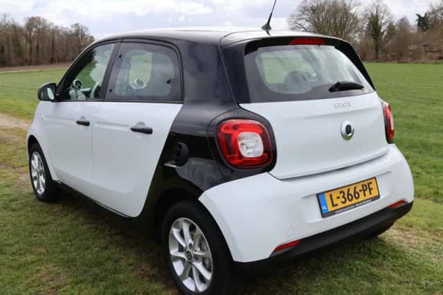 Smart Forfour (2018) thumbnail 5