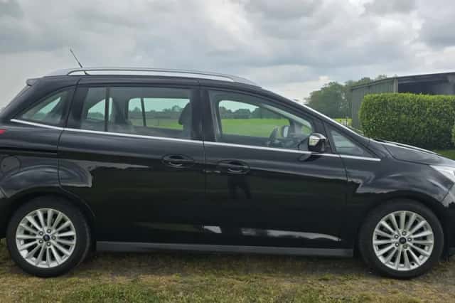 Ford Grand C-Max (2016) thumbnail 6