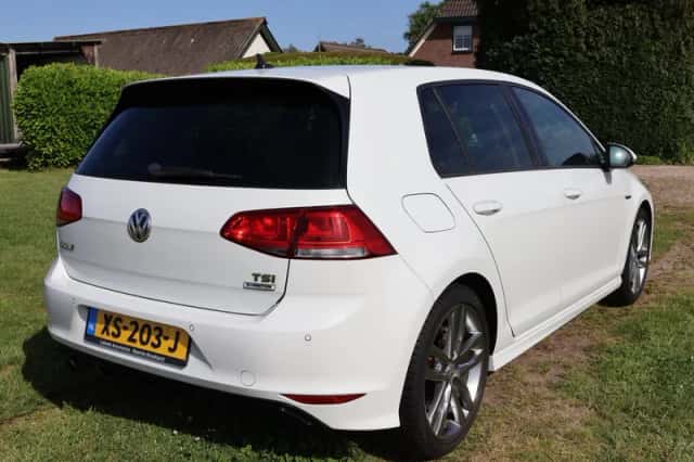 Volkswagen Golf (2016) thumbnail 4