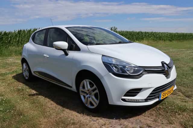 Renault Clio (2018) thumbnail 3