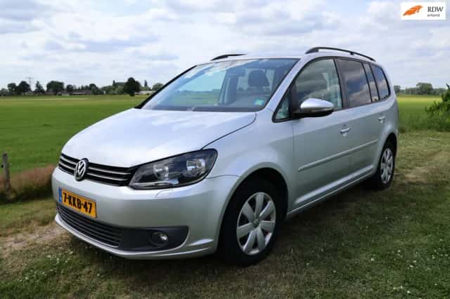 Volkswagen Touran (2012) thumbnail 2
