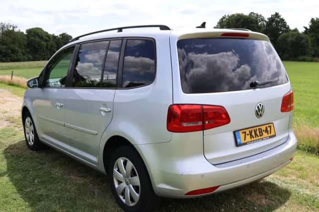 Volkswagen Touran (2012) thumbnail 5