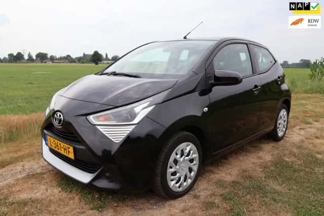 Toyota Aygo (2021) thumbnail 2