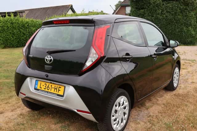 Toyota Aygo (2021) thumbnail 4