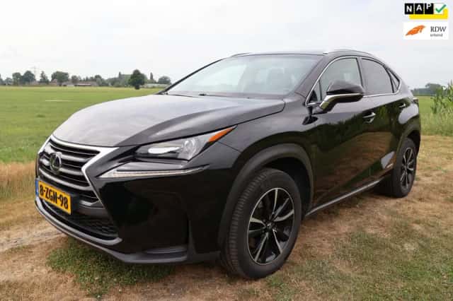 Lexus NX (2014) thumbnail 2