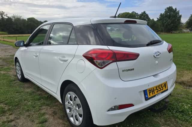 Hyundai i20 (2017) thumbnail 4