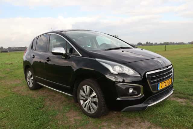 Peugeot 3008 (2014) thumbnail 2