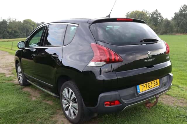 Peugeot 3008 (2014) thumbnail 4