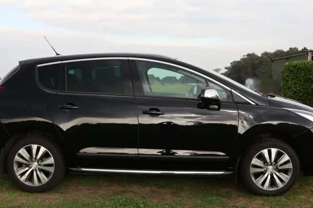 Peugeot 3008 (2014) thumbnail 5