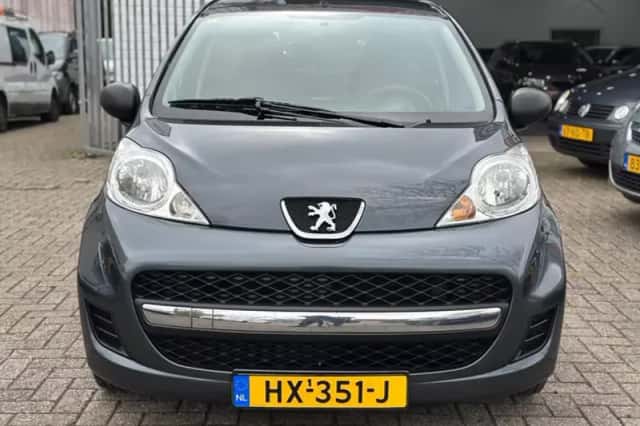 Peugeot 107 (2010) thumbnail 2