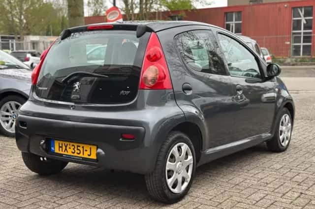 Peugeot 107 (2010) thumbnail 3