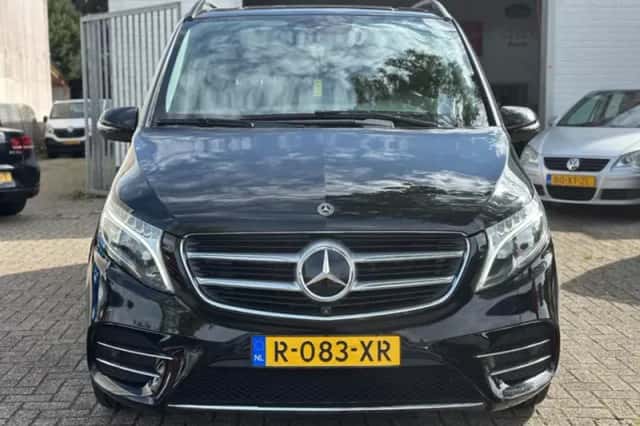 Mercedes-Benz V-Klasse (2017) thumbnail 2