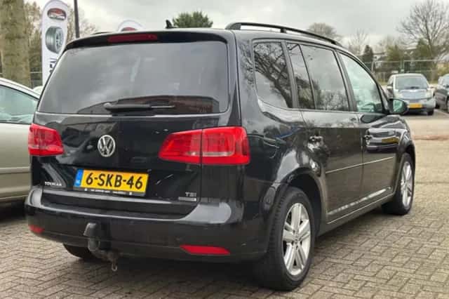 Volkswagen Touran (2013) thumbnail 4
