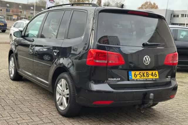 Volkswagen Touran (2013) thumbnail 6