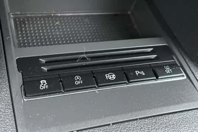 Volkswagen Touran (2013) thumbnail 9