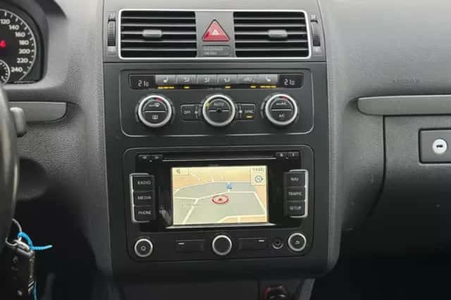 Volkswagen Touran (2013) thumbnail 10
