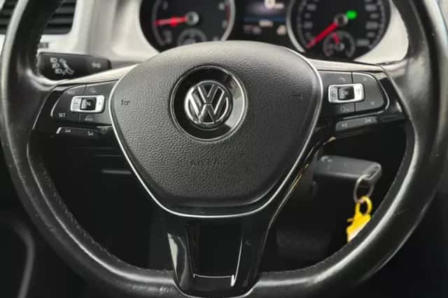 Volkswagen Golf (2016) thumbnail 20