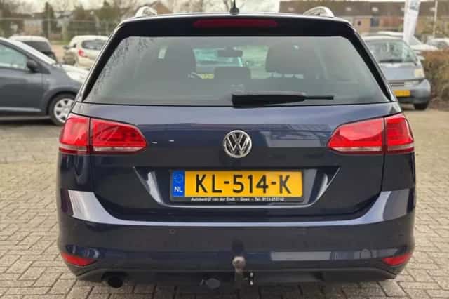 Volkswagen Golf (2016) thumbnail 5