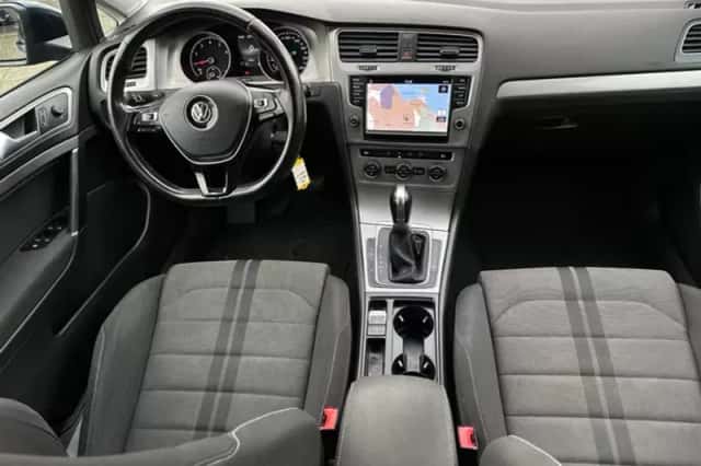 Volkswagen Golf (2016) thumbnail 9