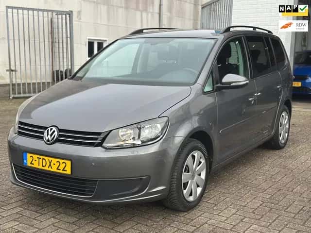 Volkswagen Touran (2014) — foto 1