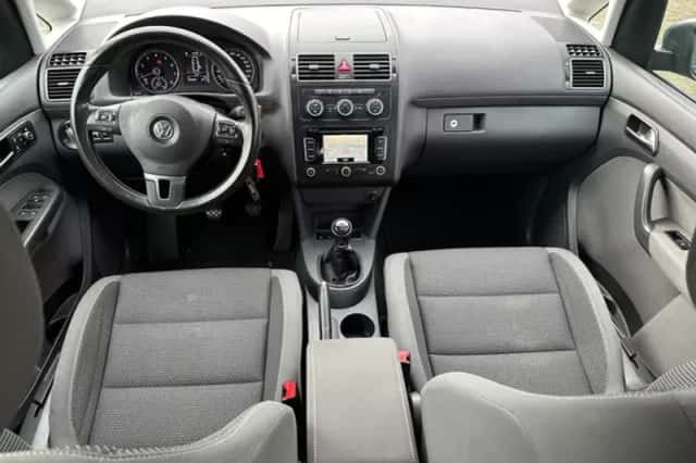 Volkswagen Touran (2014) thumbnail 11