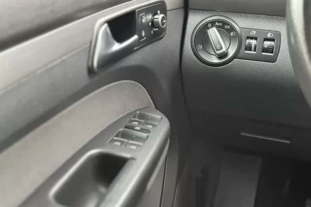 Volkswagen Touran (2014) thumbnail 13